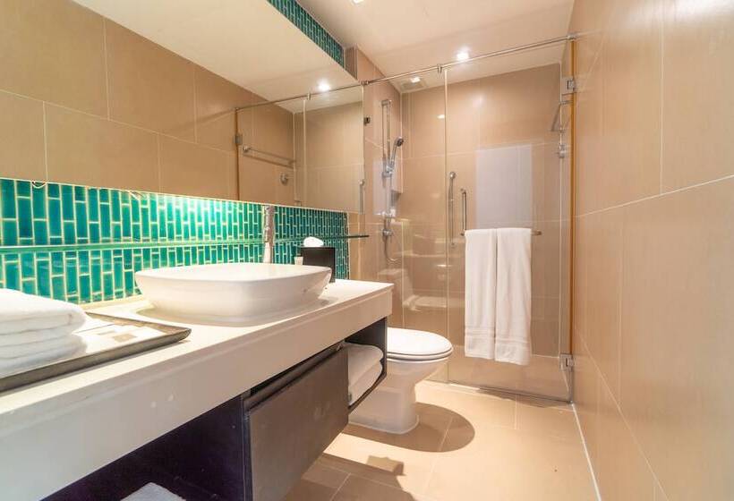 Radisson Resort And Suites Phuket