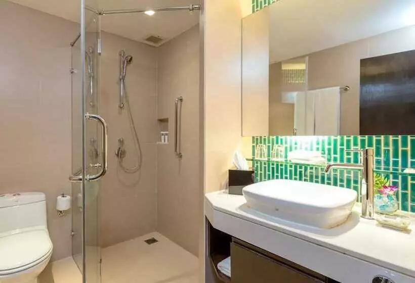 Radisson Resort And Suites Phuket