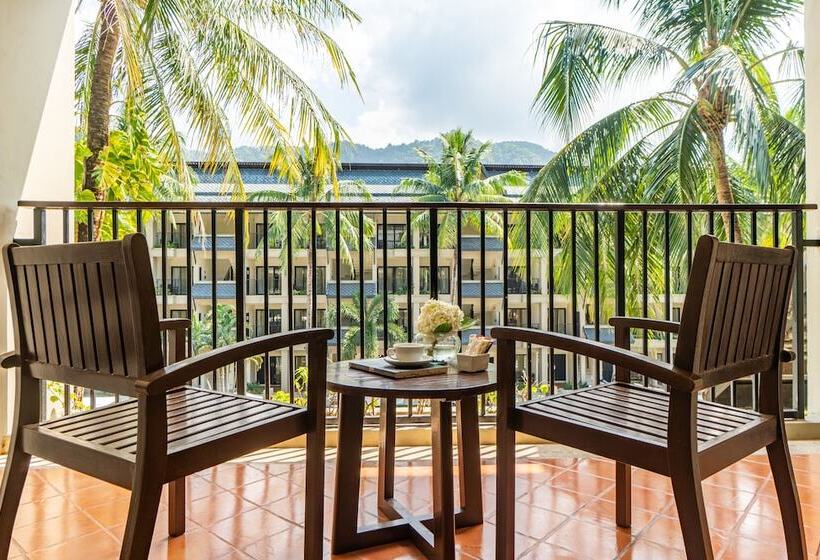 Radisson Resort And Suites Phuket