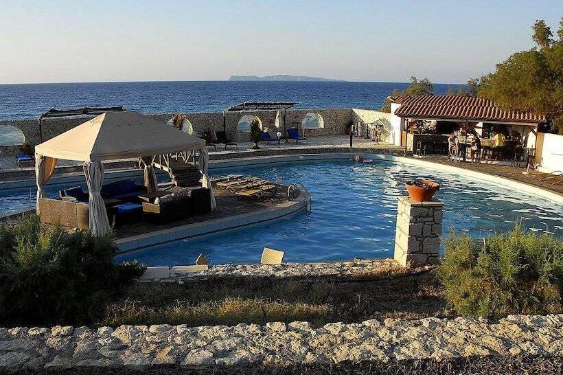 منتجع Lassion Golden Bay