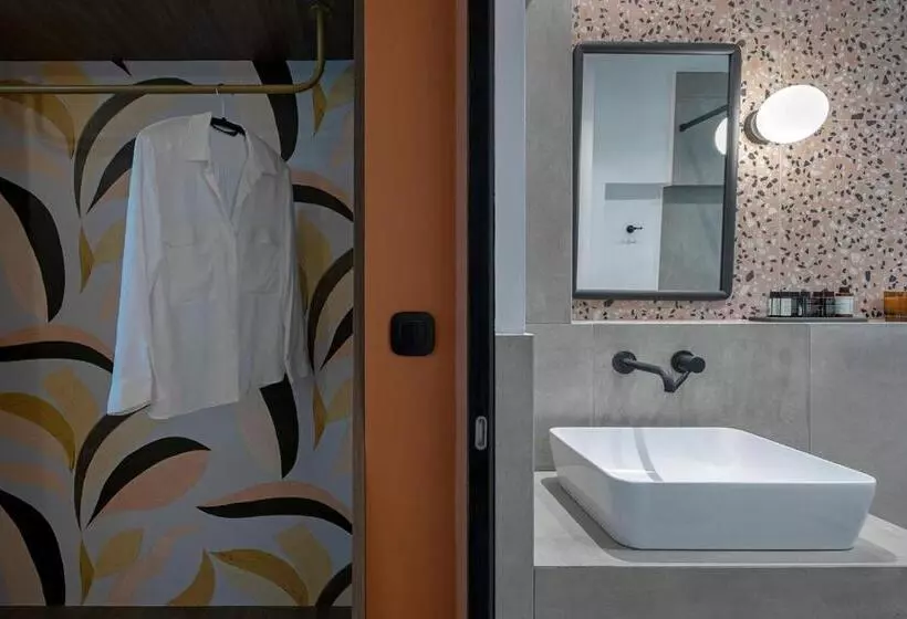 Acro Urban Suites
