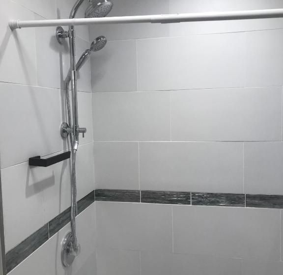 민박 The John Randall House