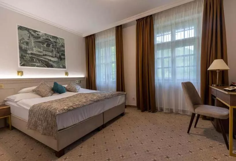 Hotelli Palota Lillafured