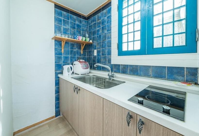 Namhae Alhambra Pension