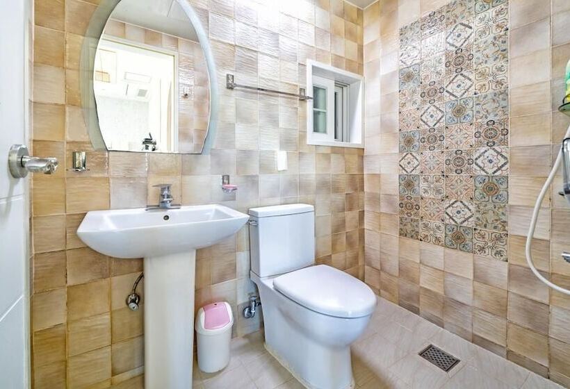 Namhae Alhambra Pension