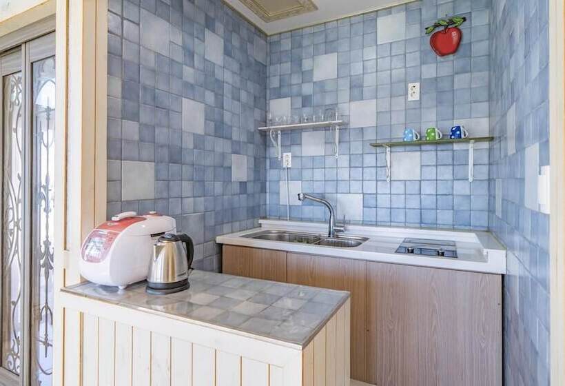 Namhae Alhambra Pension