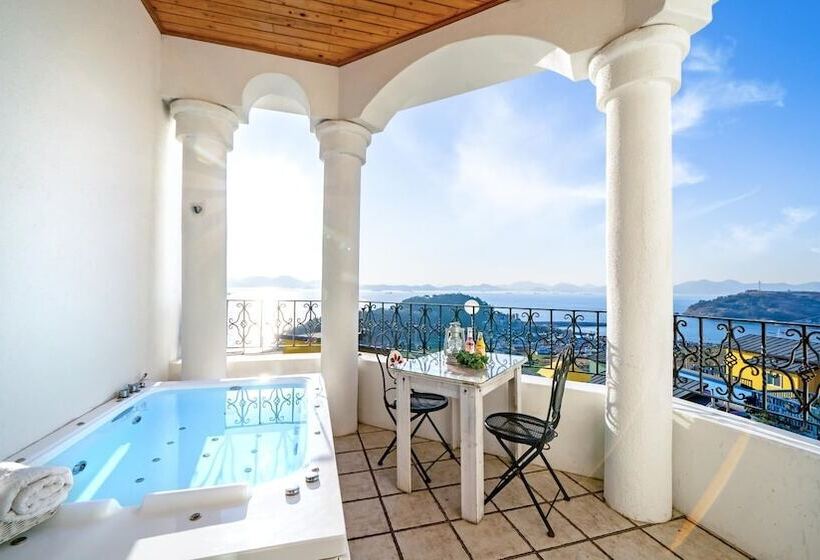 Namhae Alhambra Pension