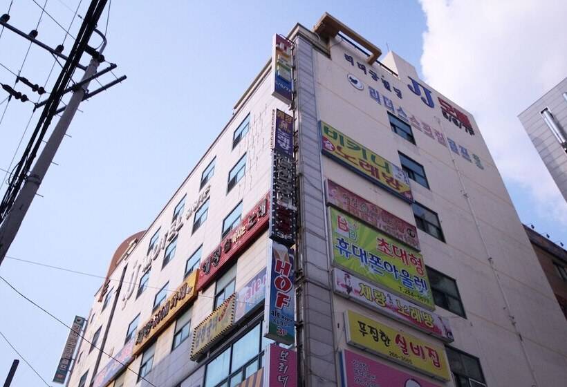 מוטל Changwon Sangnamdong Jj