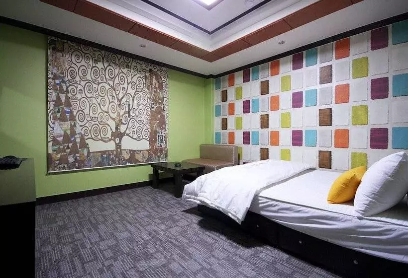 مُتل Changwon Sangnamdong Jj