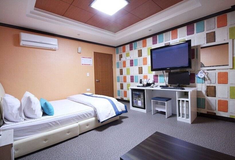 מוטל Changwon Sangnamdong Jj