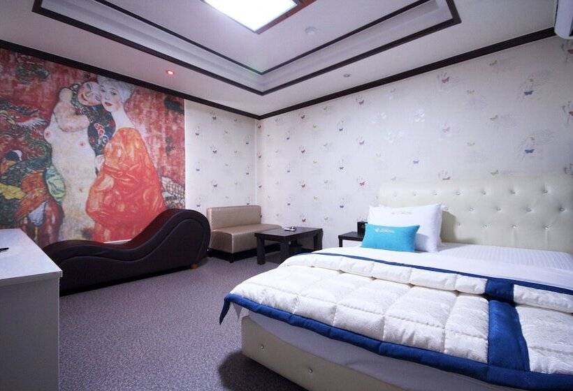 מוטל Changwon Sangnamdong Jj