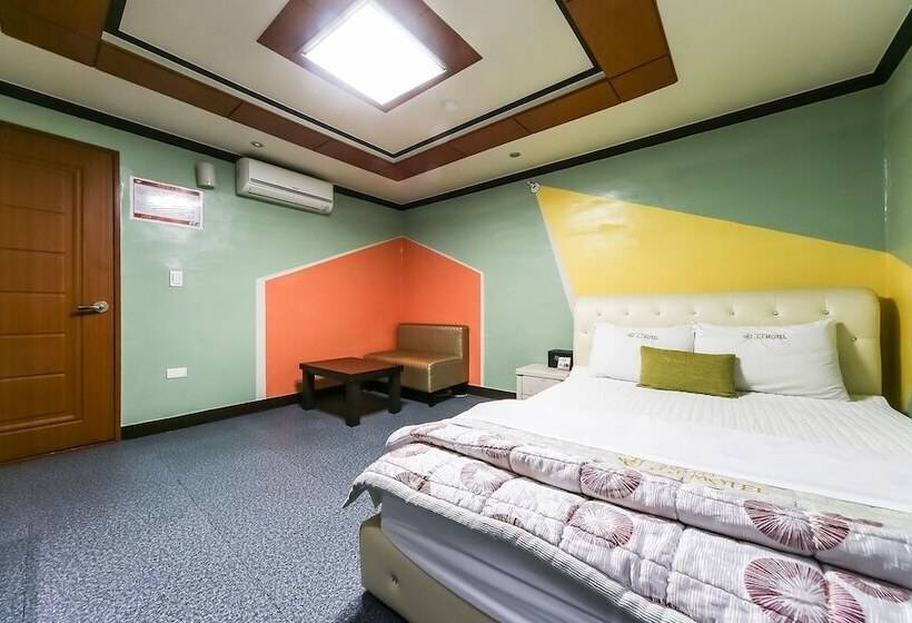 מוטל Changwon Sangnamdong Jj