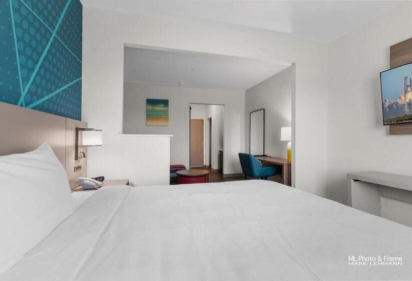 Hotel Comfort Suites