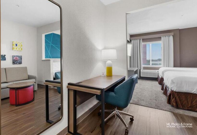 Hotel Comfort Suites