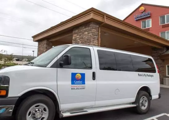 ホテル Comfort Inn And Suites Portland Airport