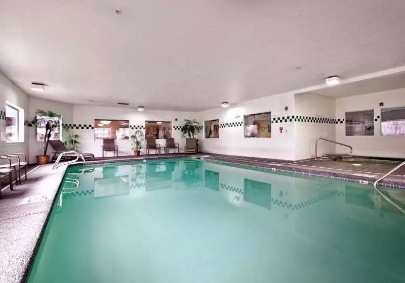 ホテル Comfort Inn And Suites Portland Airport