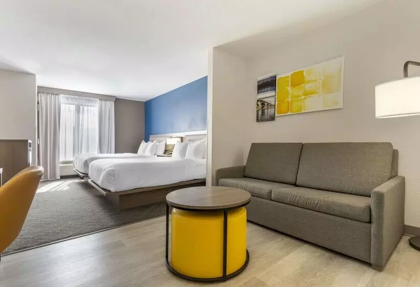 هتل Comfort Suites Columbia Northeast Fort Jackson