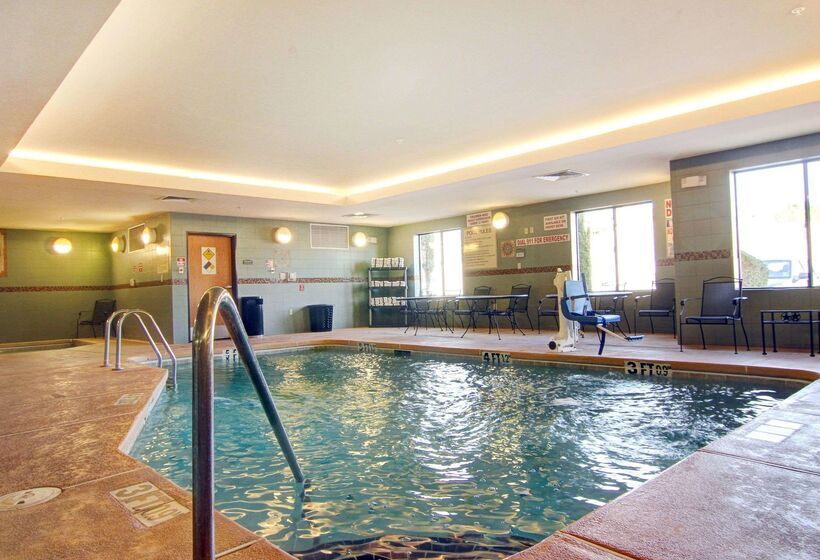 בית מלון כפרי Comfort Suites El Paso West