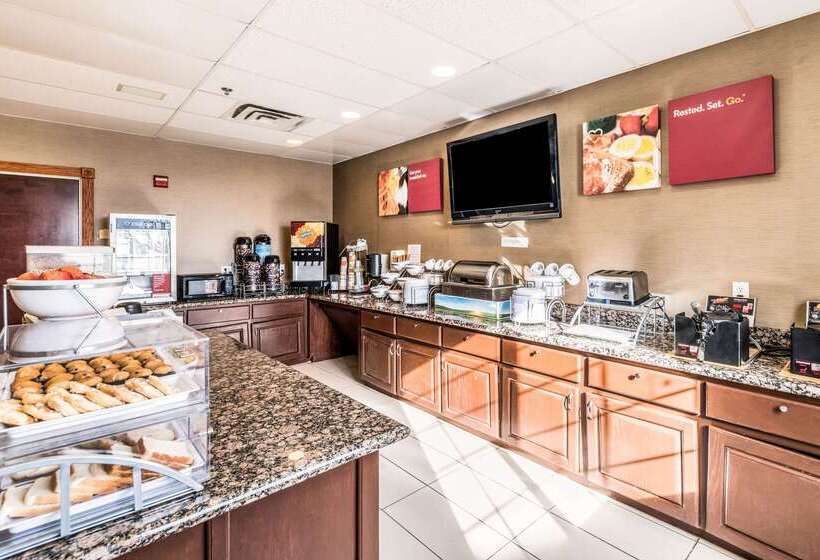 ホテル Comfort Suites South