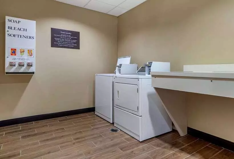 בית מלון כפרי Comfort Suites