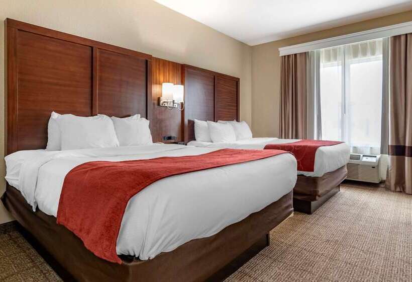 فندق Comfort Suites