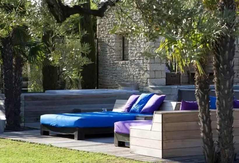 Отель Domaine Des Andéols