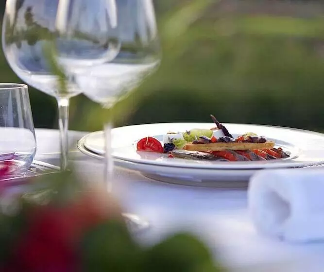 Отель Domaine Des Andéols