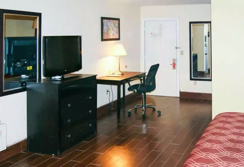 فندق Econo Lodge Inn & Suites West  Energy Corridor