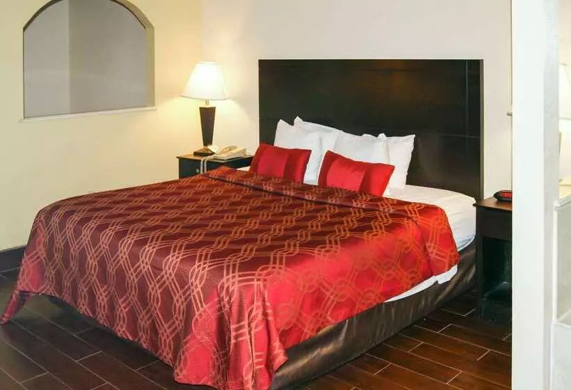 فندق Econo Lodge Inn & Suites West  Energy Corridor