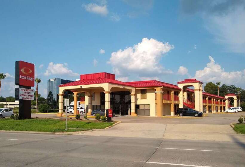 Отель Econo Lodge Inn & Suites West  Energy Corridor