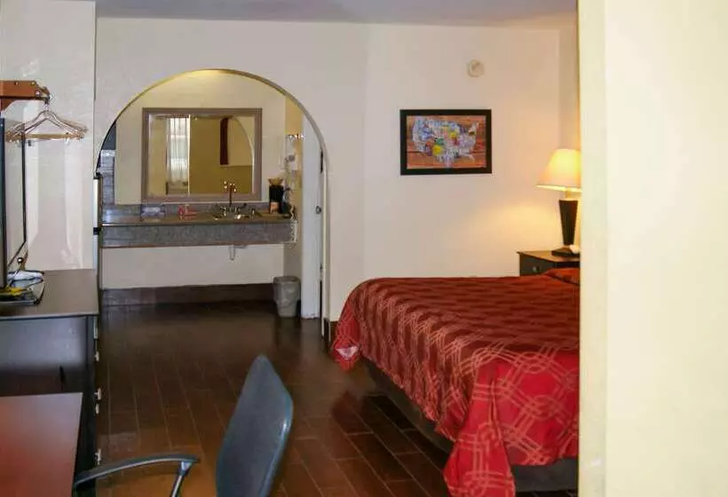 فندق Econo Lodge Inn & Suites West  Energy Corridor