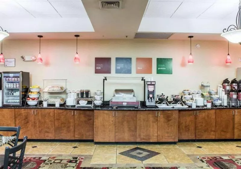 Hotel Fairfield By Marriott Inn & Suites Greensboro Coliseum Area