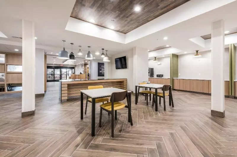 Hotel Fairfield By Marriott Inn & Suites Greensboro Coliseum Area