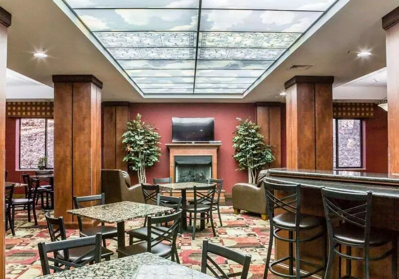 Hotel Fairfield By Marriott Inn & Suites Greensboro Coliseum Area