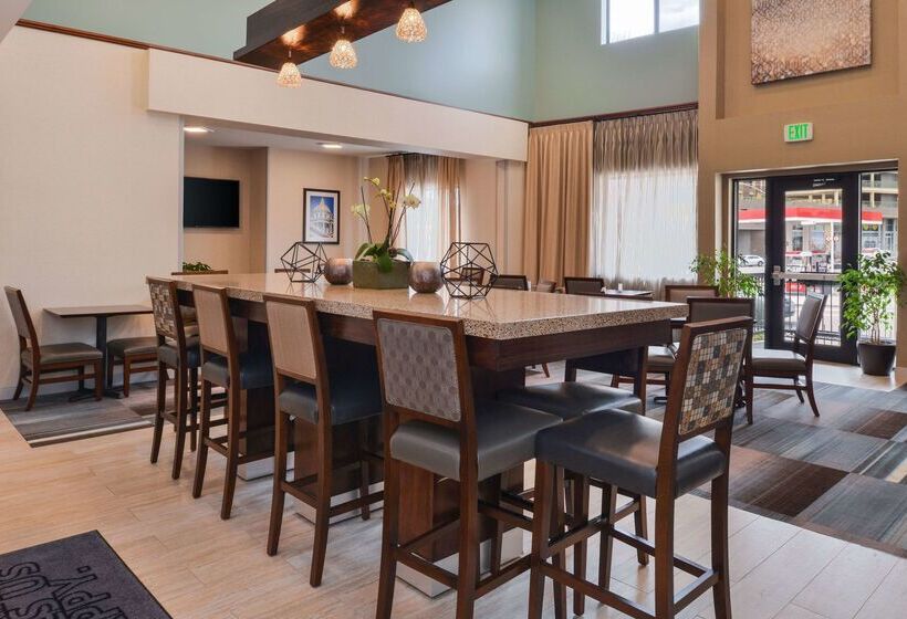 فندق Hampton Inn & Suites Denverspeer Boulevard