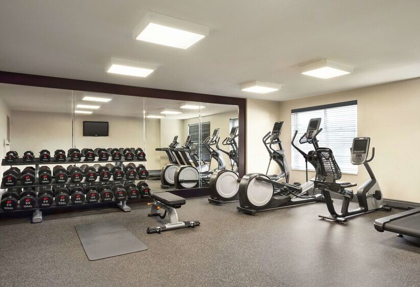 فندق Hilton Garden Inn New Orleans Convention Center