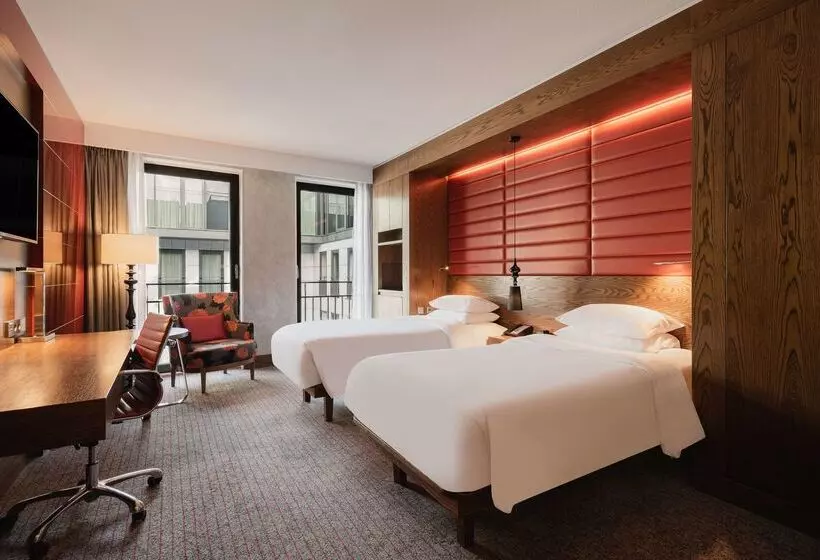 בית מלון כפרי Hilton The Hague