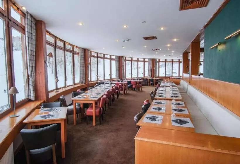 Отель Hôtel La Plagne Le Terra Nova