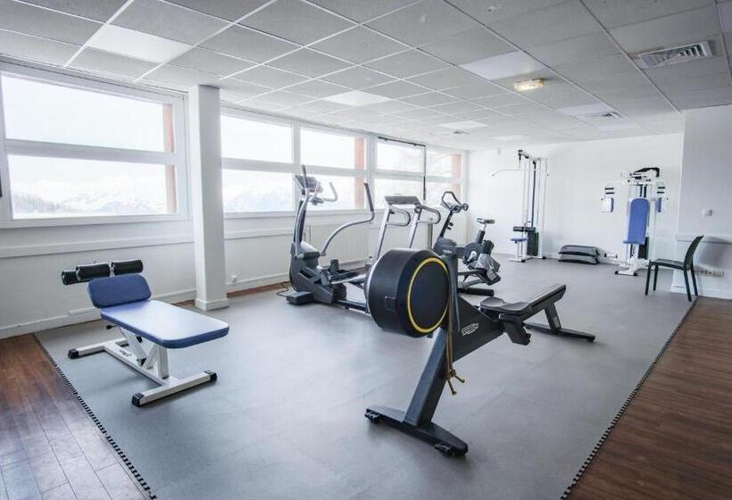 Отель Hôtel La Plagne Le Terra Nova