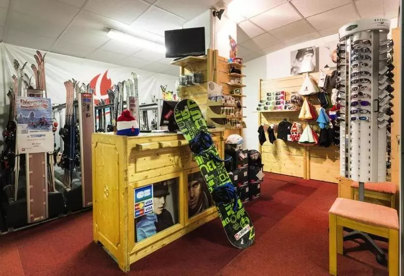 Отель Hôtel La Plagne Le Terra Nova