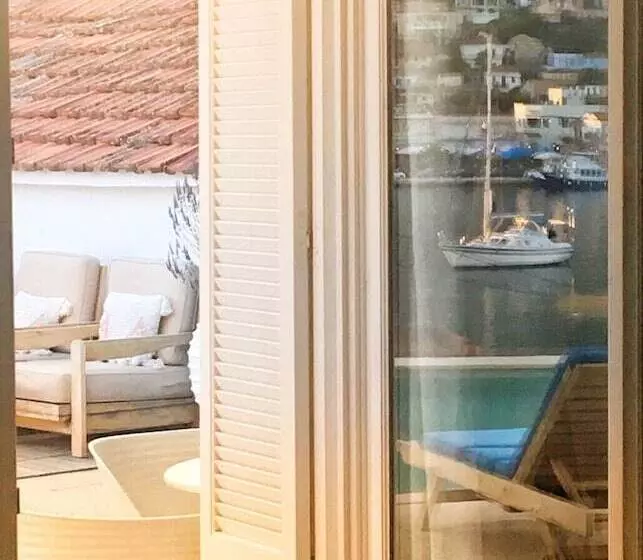 Perantzada Hotel 1811