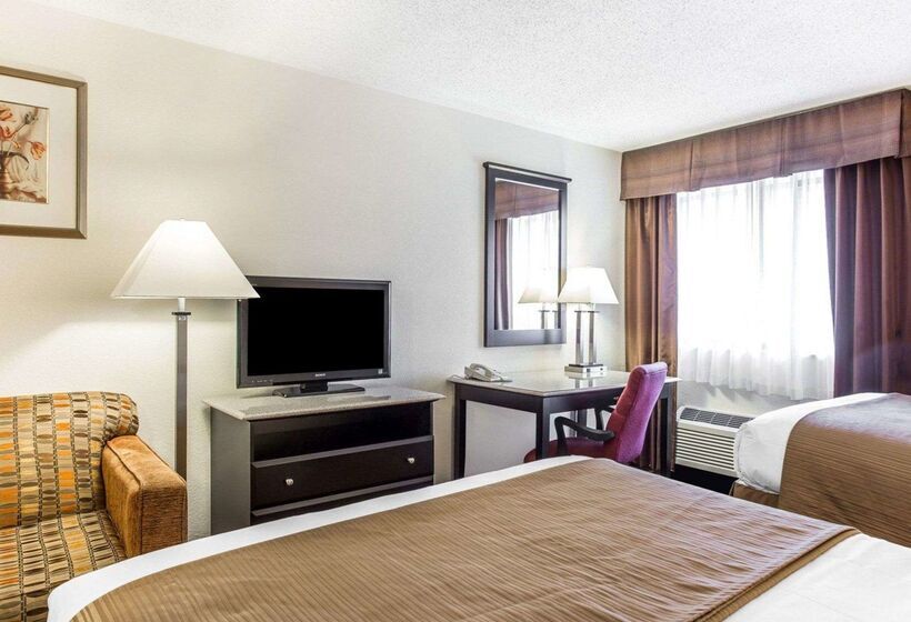 호텔 Quality Inn & Suites Coliseum