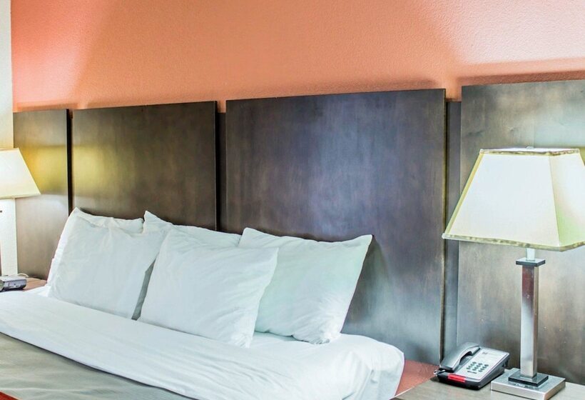 فندق Quality Inn Raleigh Downtown