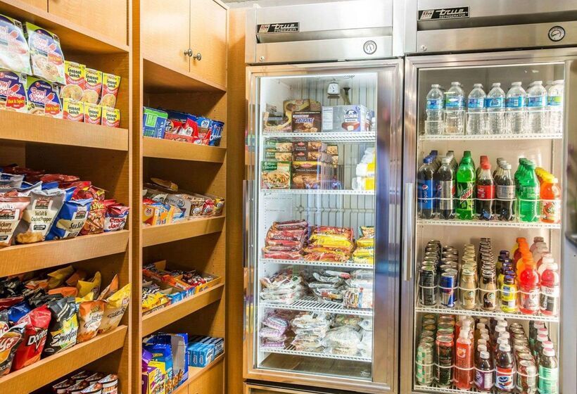 فندق Quality Inn & Suites Denver International Airport