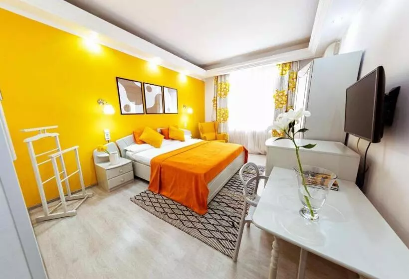 هتل Relax Comfort Suites