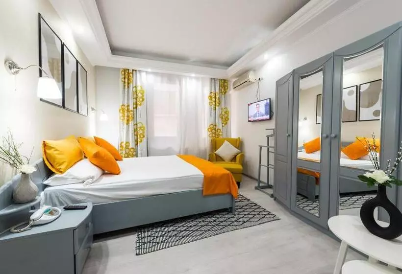 هتل Relax Comfort Suites