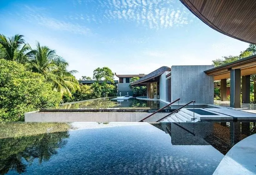 호텔 Renaissance Phuket Resort & Spa