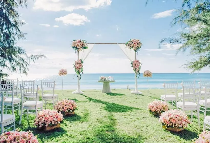 호텔 Renaissance Phuket Resort & Spa