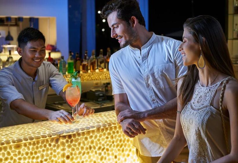 فندق Renaissance Phuket Resort & Spa