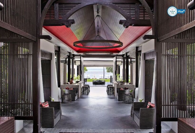 هتل Sareeraya Villas & Suites